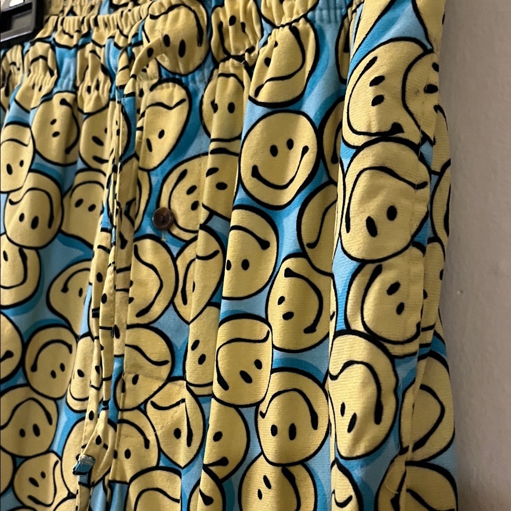 Smiley Face Patterned Pajama Pants - Picture 3 of 4
